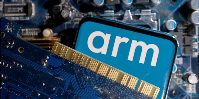 Apple, Nvidia і Google погодилися вкластися у вихід на біржу розробника мікросхем Arm — Reuters