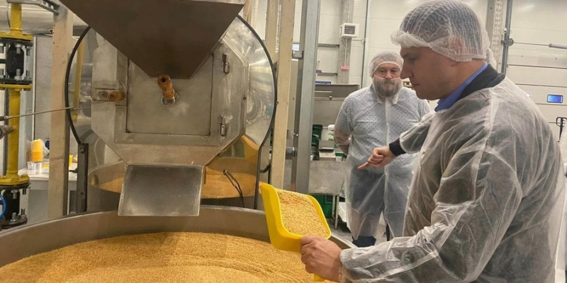 Бізнес Порошенка. Корпорація Roshen добудувала горіховий цех у Вінниці