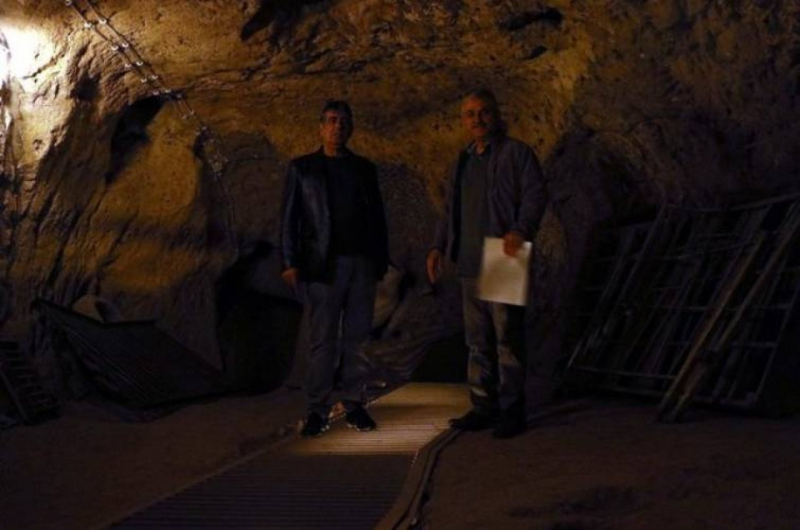 Знахідка століття. Турок виявив підземне місто віком 2 000 років під власним будинком